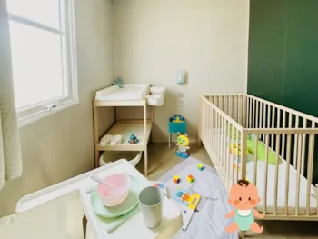 Mietunterkunft - Baby Welcome Premium 3 Zimmer - Terrasse - Camping LE CHATEAU
