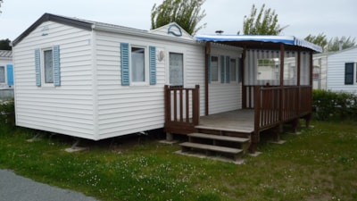 Standard Mobile home 27m² / 2 bedrooms - Half-covered terrace (+ de 8 years) — 1