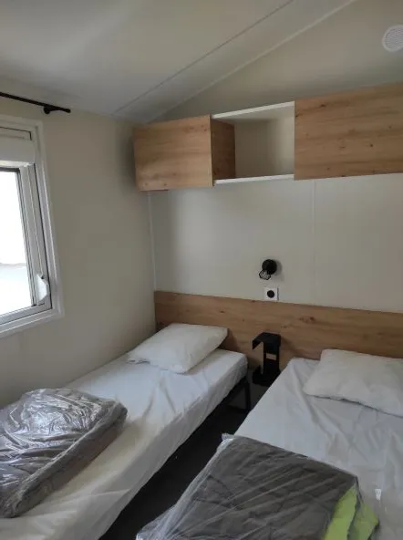 Mobil-Home Grand Confort 30 M²/ 2 Chambres Pmr- Terrasse Couverte