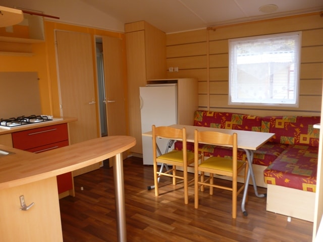 Mobil Home 27M²+ 8 Ans - 2 Chambres Terrasse Couverte