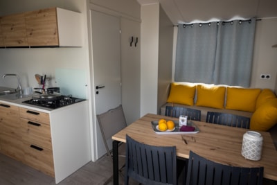 Mobile home Grand Confort 30m² / 2 bedrooms - Half-covered terrace — 3