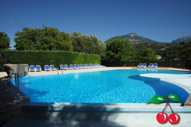 Camping Gîte Le Verger - Baratier 05