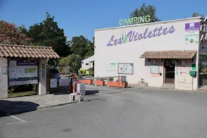 CAMPING LES VIOLETTES - Ucamping
