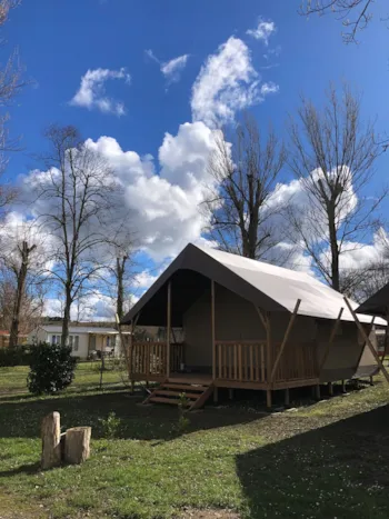 Mietunterkunft - Lodge 2 Schlafzimmer + Terrasse - Mit Sanitäranlagen - CAMPING LES VIOLETTES