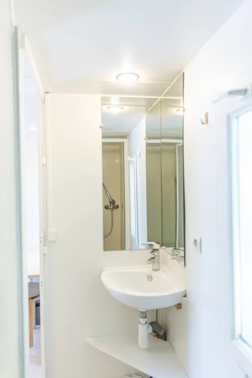 Location - Cottage Classique - 18 M² - 2 Chambres - 4 Pers - image n°3 - Camping La Résidence d'Eté