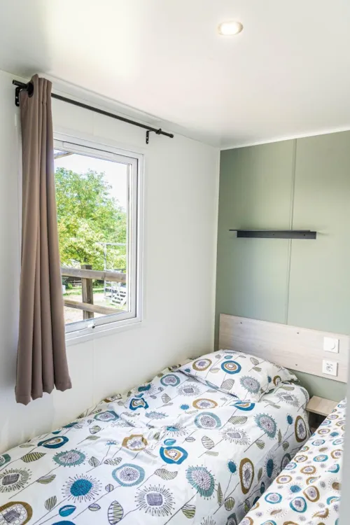 Mietunterkunft - Cottage Prestige Famille Clim - 35 M² - 3 Zimmer - 6/8 Men - Klimaanlage & Plancha - image n°5 - Camping La Résidence d'Eté