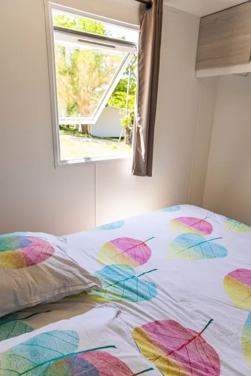 Mietunterkunft - Cottage Prestige Famille Clim - 35 M² - 3 Zimmer - 6/8 Men - Klimaanlage & Plancha - image n°6 - Camping La Résidence d'Eté