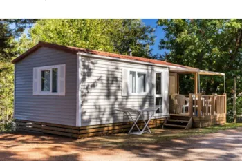Mietunterkunft - Mobilheim Classic 27M² | 2 Zimmer | Integrierte Terrasse - Camping Marvilla Parks - Le Val d'Ussel