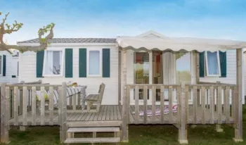 Mietunterkunft - Mobilheim Comfort | 37M² | Klimaanlage + Tv | 2 Schlafzimmer | 2 Badezimmer | Hochterrasse - - Camping Marvilla Parks - Le Val de Durance