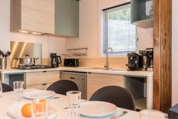 Mietunterkunft - Chalet 35M² - 3 Bedrooms - Air Conditionning - Camping Marvilla Parks - La Presqu'Ile de Saint Mandrier