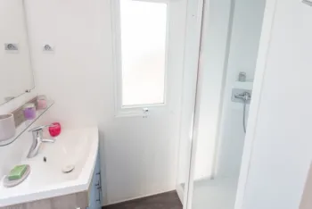 Mietunterkunft - Comfort 32M² - 3 Bedrooms - Camping Marvilla Parks - La Presqu'Ile de Saint Mandrier