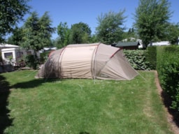 Kampeerplaats(en) - Forfait Détente (1 Voertuig, 1 Tent) - Camping Le Champ Neuf