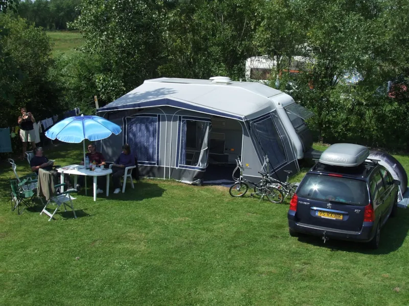 Forfait Confort (1 Tente / 1 Caravane, 1 Véhicule, Électricité)