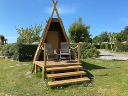 Accommodation - Wooden Tent - Camping Le Champ Neuf
