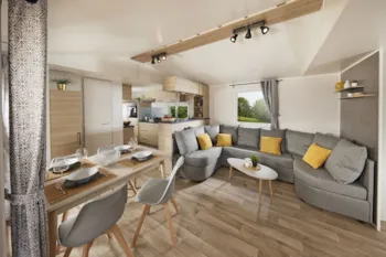 Mietunterkunft - Mobilheim Vip (Privates Spa + Überdachte Terrasse + Geschirrspüler + Klimaanlage) - 4 Pers. - Camping Le Champ Neuf