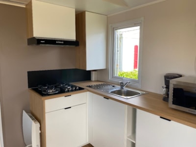 Mobile-Home (3 bedrooms) with covered terrace