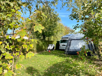 Package Détente (1 tent, 1 car)