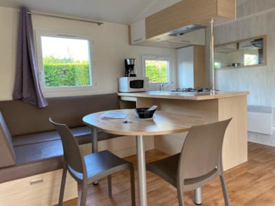 Mobile home (2 bedrooms) with dishwasher, 2 bathrooms and covered terrace
