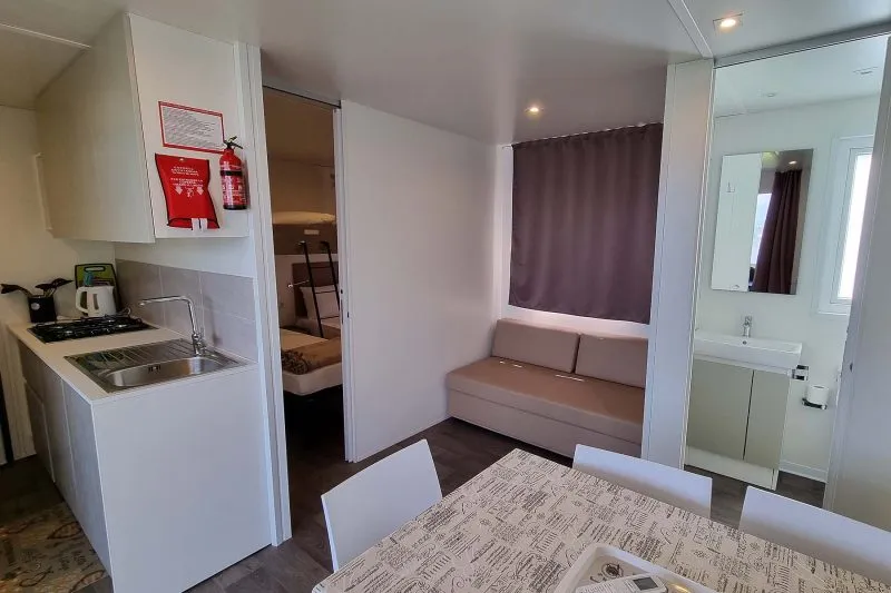 Maxicaravan Golfo (7.7M X 4 M) Avec Climatisation