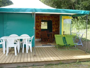Location - Tente Kanada Confort Avec Cabine De Douche Et Toilettes - Domaine de Corneuil