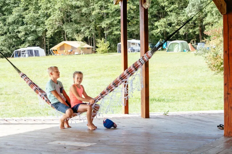 Emplacement Confort Xxl Incluant 2 Personnes, 1 Voiture Et Électricité 10A