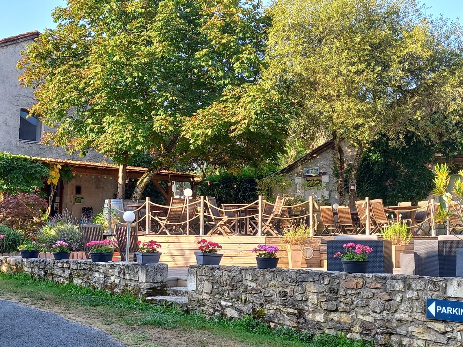 Camping Domaine de Corneuil — Photo 10
