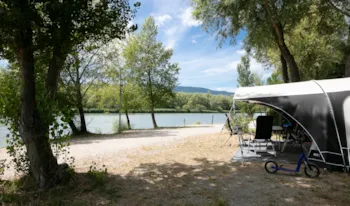 Kampeerplaats(en) - Comfortplaats 130 M², Lakeside - Camping Sunêlia L'Hippocampe