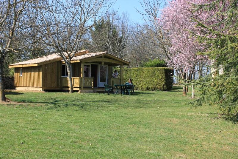 Accommodation - Wood Chalet 35M2² + Sheltered Terrace 12 M² - Domaine Les Pastourels