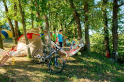 Kampeerplaats(en) - 100-150 M2 Camping Elektriciteit Inbegrepen - Domaine Les Pastourels