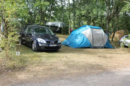 Pitch - Pitches From 80M2 At 100M2 Electricity Included - Domaine Les Pastourels - Via Natura