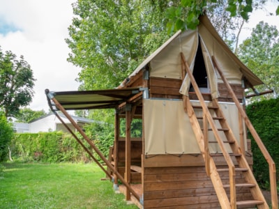 Bivouac hut