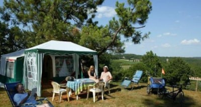 Camping pitch Confort + vehicle + electricity — 2