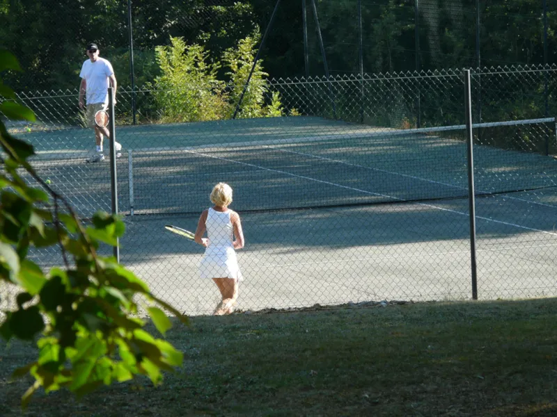 Emplacement 110M² Minimum, (Voiture De Location En Option)