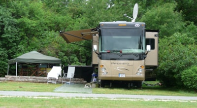 RV Freedom Pitch >=135m² (car included minimum 3 days)