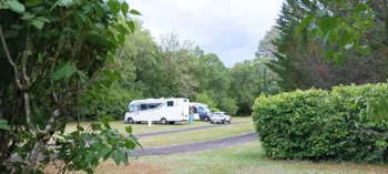 Stellplatz - Freedom Pitch - Château de Lacomté