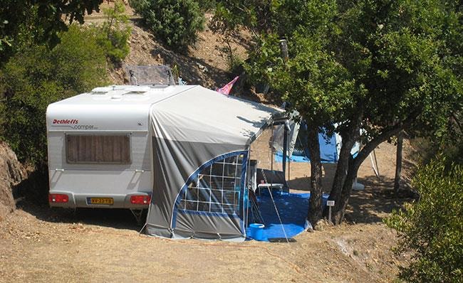 Emplacement Terrasse - Caravane, Camping-Car, Remorque Toilée