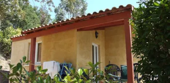 Mietunterkunft - Gasthof Bastidon - 2 Zimmer / Überdachte Terrasse - Camping Les PHILIPPONS