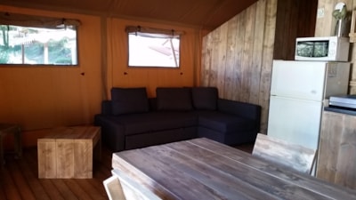 HUTTE - 2 bedrooms + bathroom