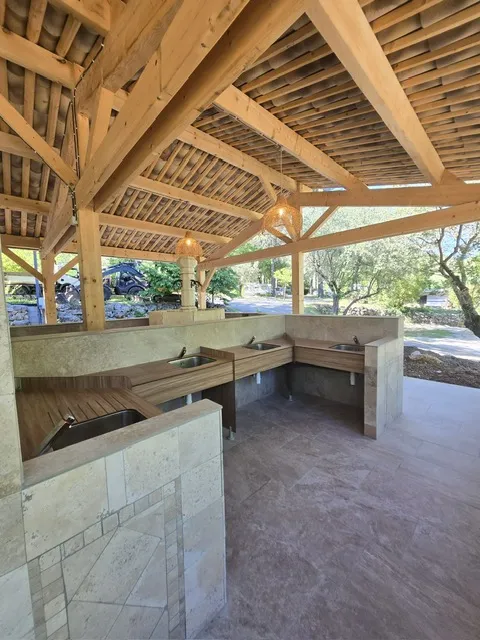 Stellplatz Wagen Zelt/Wohnwagen + Strom 10A