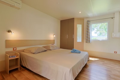 MOBIL-HOME FACILITY AIR CONDITIONED (2 bedrooms) - adapted to the people with reduced mobility