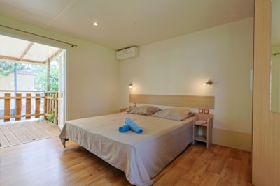 MOBIL-HOME FACILITY AIR CONDITIONED (2 bedrooms) - adapted to the people with reduced mobility