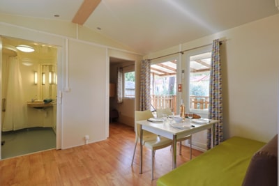 MOBIL-HOME FACILITY AIR CONDITIONED (2 bedrooms) - adapted to the people with reduced mobility
