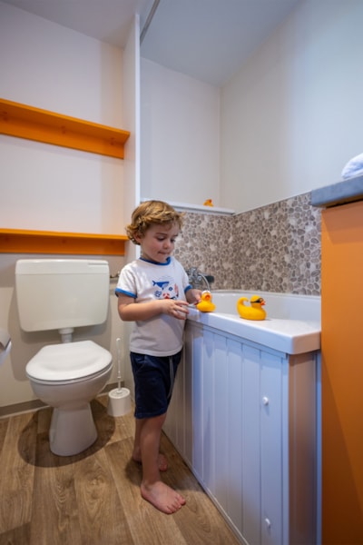MOBIL-HOME FAMILY KIDS AIR CONDITIONED : 2 bedrooms (with children under 5y and 12 y max)