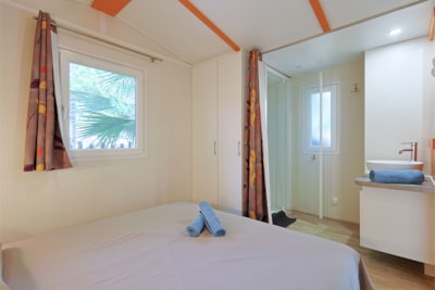 MOBIL-HOME FAMILY KIDS AIR CONDITIONED : 2 bedrooms (with children under 5y and 12 y max)