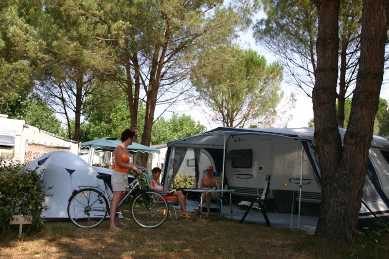 Emplacement Camping