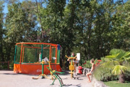 Camping Le Parc - image n°41 - Roulottes