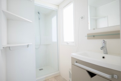 Mobilhome Confort 29m² - 2 adults 3 children air-conditioned