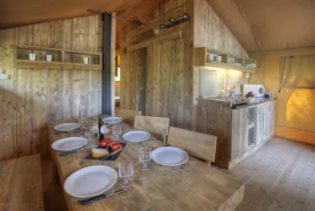 Mietunterkunft - Zelt 2 Zimmer + Jacuzzi - Camping Marvilla Parks - La Plage d'Argens
