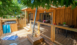 Accommodation - Premium Chalet Le Badiane 2 Bedrooms: Innovation 2024 - Camping L'Avelanède