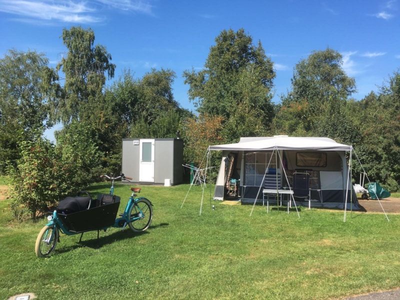 Stellplatz Luxe Comfort-XL 150/200 m2 (mit Sanitäranlagen)